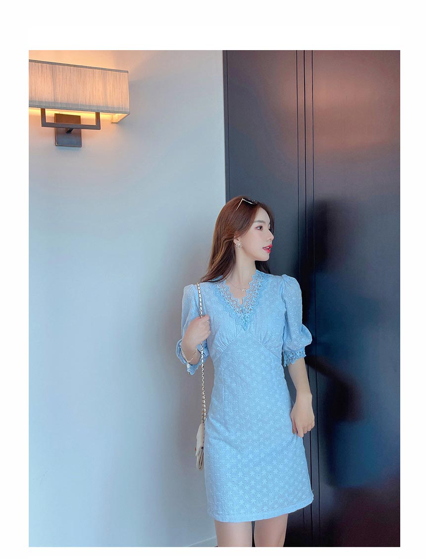[제이스/ 브이넥 펀칭 원피스(2Color) 여름 스커트 사랑스러운 넥라인 소매밑단 레이스 브이라인 꽃무늬 