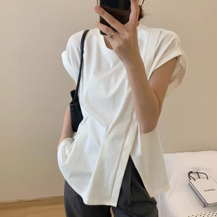 ONN/ [T317]트임 핀턱 민소매 티셔츠 라운드넥 사선 트임 유니크룩 민소매 포인트룩 데이트룩 데일리룩