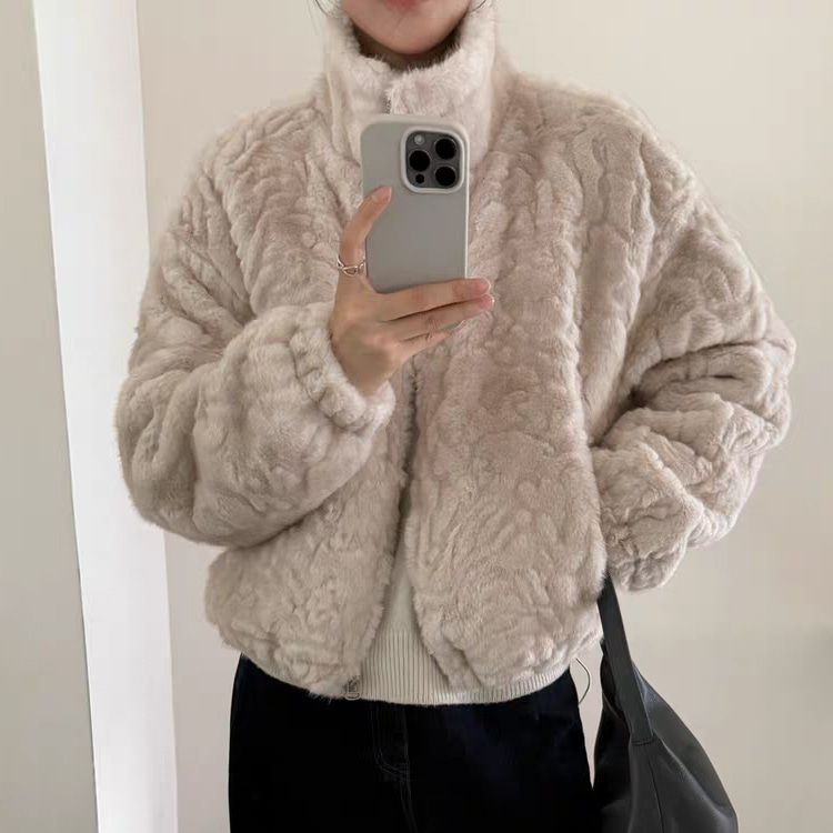 무료ONN [JP172] 루즈핏 숏 에코퍼 하이넥 집업 점퍼