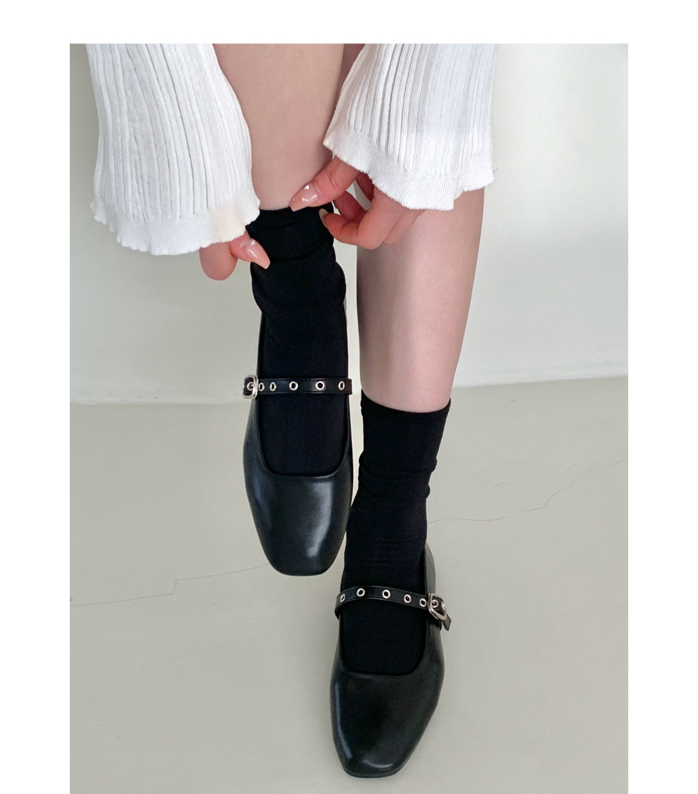 [LUC]무료/5234 발편한 여성 단화 직장인, 신입생,블랙, 화이트 발편한 구두 신고 벗기 편한 구멍 끈 여성 신발