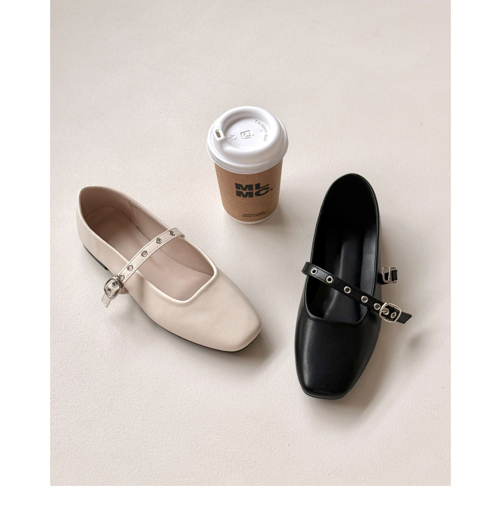 [LUC]무료/5234 발편한 여성 단화 직장인, 신입생,블랙, 화이트 발편한 구두 신고 벗기 편한 구멍 끈 여성 신발