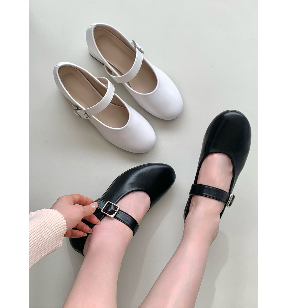 무료[luc] 5235 여성 엣지 슈즈 단화 직장인, 신입생,블랙, 화이트 발편한 구두 신고 벗기 편한 신발