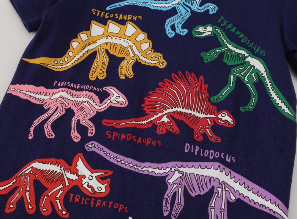 [DOO]33667657 야광 공룡 반팔 티셔츠 귀여운 캐릭터 어린이 티 밤에 더 빛나는  공룡 그림