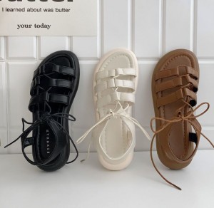 무료/[LUC/  701 (3color) 세줄 디자인 끈 발편한 스트랩 샌들(2.5cm) 웨지샌들 슬리퍼 엣지  귀여운 스타일 웨지 샌들