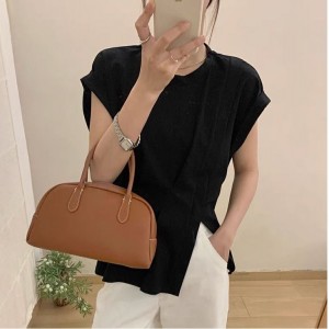 ONN/ [T317]트임 핀턱 민소매 티셔츠 라운드넥 사선 트임 유니크룩 민소매 포인트룩 데이트룩 데일리룩