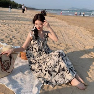 DOO57084351 플라워 패턴 바캉스 여름 데일리 플라워 원피스 롱 앞리본 여성 끈나시 휴가룩 비치룩
