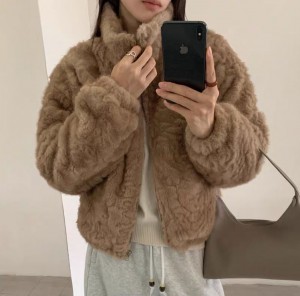 무료ONN [JP172] 루즈핏 숏 에코퍼 하이넥 집업 점퍼